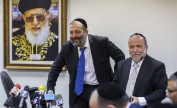 האם ש"ס כבר לא מעוניינת במשרד הדתות?