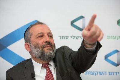 "עם דרעי במשרד הדתות השנאה לדת תלך ותגדל"