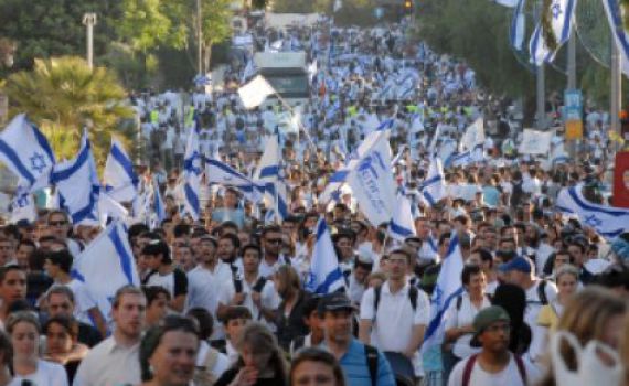 'ריקודגלים'; בין גאווה לאומית ללאומנות זולה