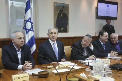 נתניהו הבטיח ל – 11 שרים, יש מקום רק ל – 10