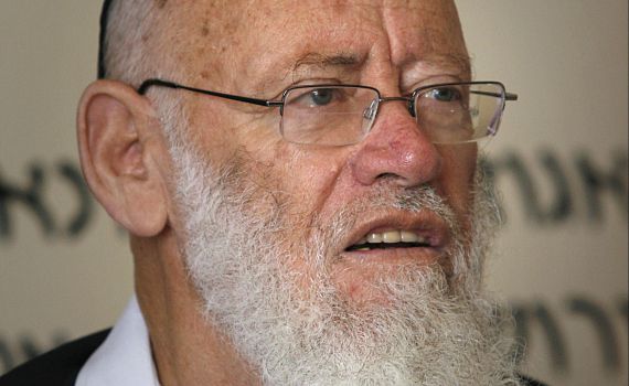 אלפים בהלוויית הרב משה לוינגר בחברון