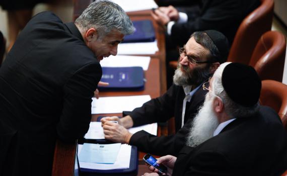 גזירות ושינויי חקיקה: יחסי לפיד והחרדים