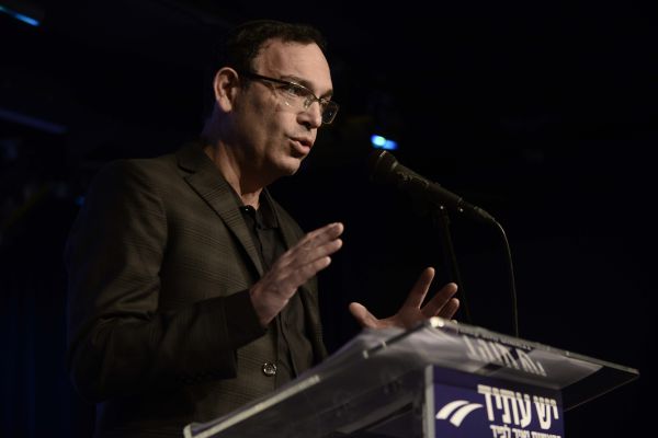 פירון נגד גפני: "עיקר תפקידו לשמר את העוני"