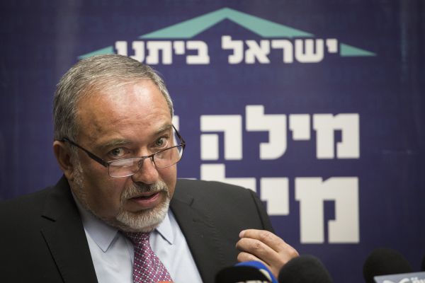 לנדאו חושף: זו הסיבה שליברמן הלך לאופוזיציה