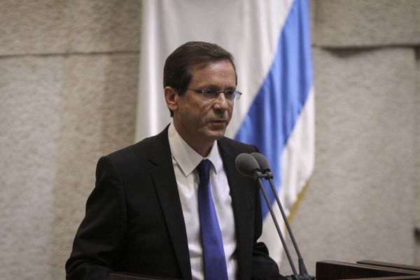 השמאל נגד הרצוג: "לא יו"ר האופוזיציה שלי"