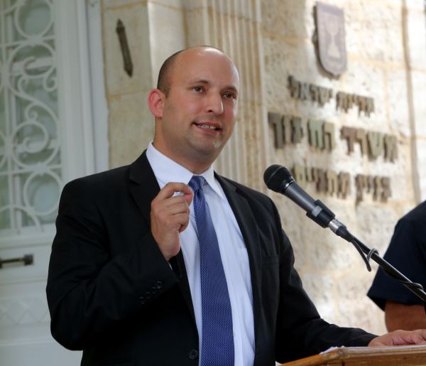 בלי מהפכות: בנט לא יחליף מנכ"ל במשרד החינוך