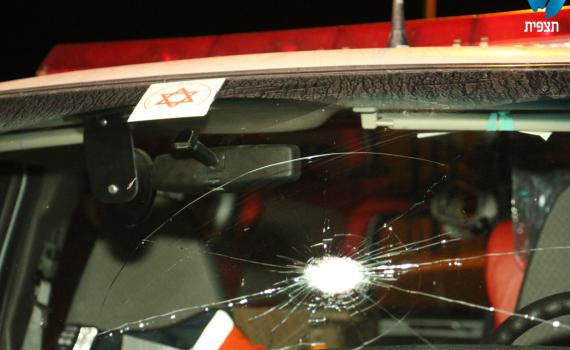 19 קליעים נורו אל האמבולנס; 5 פגעו בו