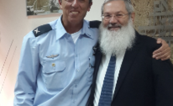 "לא אתן שיפגעו במעמדה של הרבנות הצבאית"