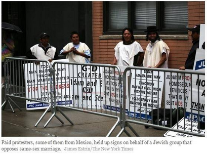 הרבנים אסרו להפגין; החרדים "שכרו" מפגינים