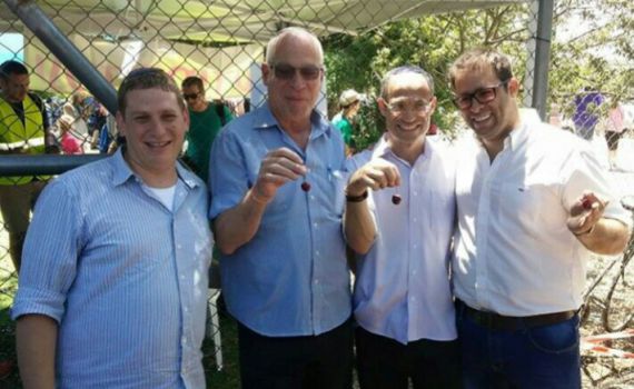 "גלאון רוצה לסמן את 10,000 האנשים האלה"