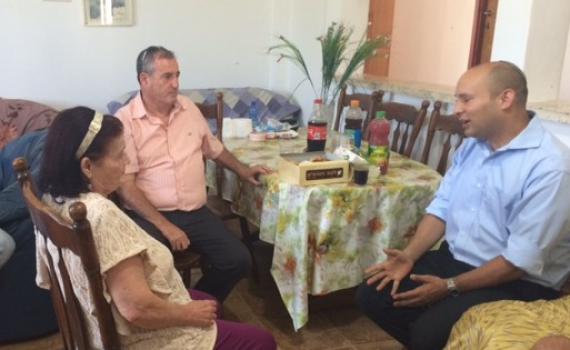 "תלמידי ישראל לא יצפו בהצגה שפוגעת בזכר בנכם"