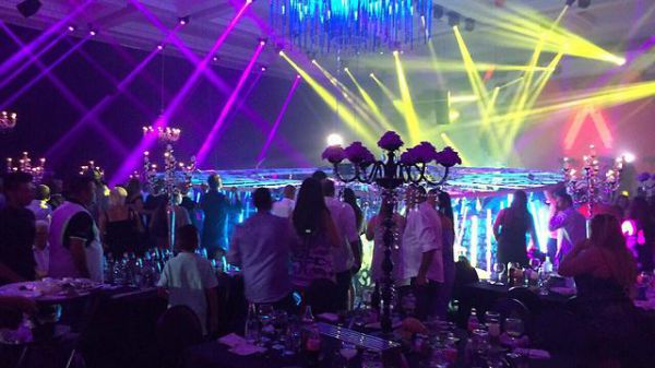 גשר התאורה קרס – אישה בת 50 נהרגה במקום