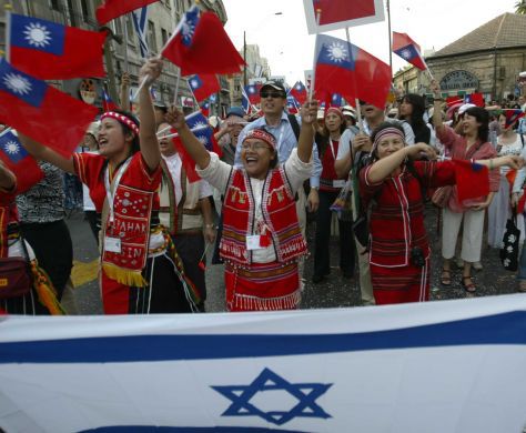 ואולי תורתו של הרב קורן היא המזוייפת? / תגובה