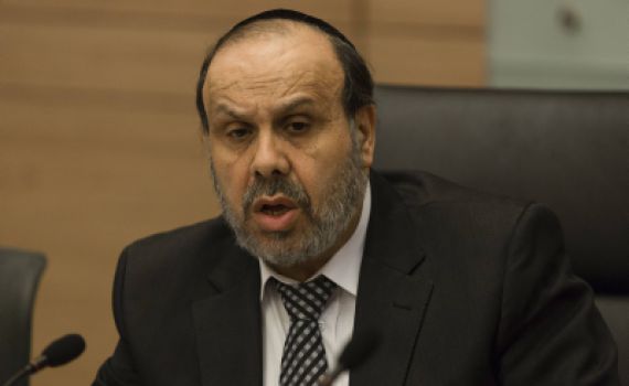 שר הדתות לרב יצחק יוסף: 'מדובר בהליך מביש'