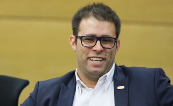 כדי להימנע מאורן חזן: נתניהו נכנס מדלת צדדית