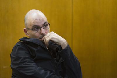 "רק סמרטוטים מצביעים על משהו שאינם מכירים"