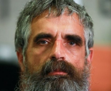 להישמר מלהפוך את הפרסומים על חזן לעובדות