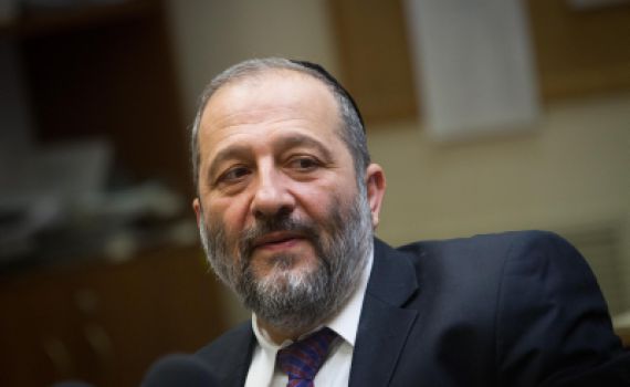 "דרעי לא רוצה שההחלטה תהיה על כתפיו"