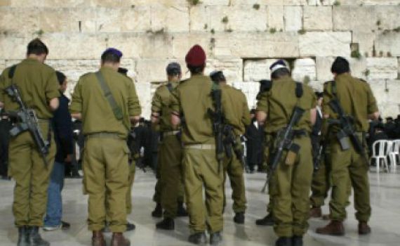 הרב לאו לאייזנקוט: 'החזר הרבנים לטקסי ההשבעה'