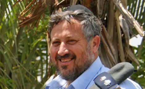 "בגלל הרב פרץ, הצבא מצפצף על הרבנות הצבאית"