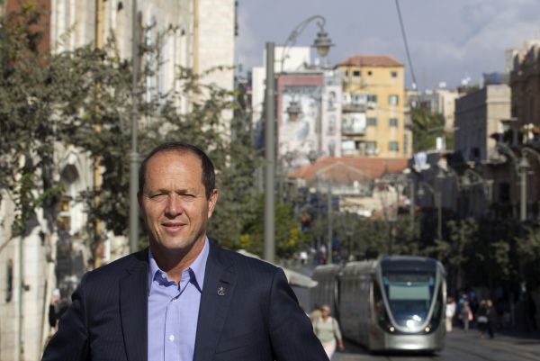 גיבור העל של ירושלים: ניר ברקת שוב עושה סדר