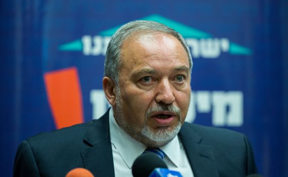 "נתניהו הוא לא ימין ולא שמאל אלא מיסטר זיגזג"