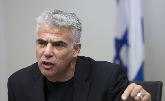 לפיד: אסור שחזן יהיה חשוף לסודות של ישראל"