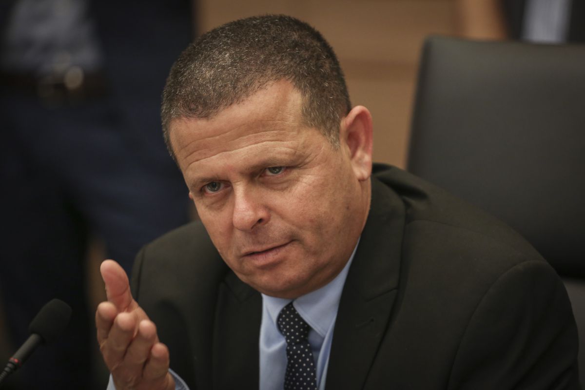 כבל: נתניהו ודרעי יקבלו ממני בג"ץ בין העיניים