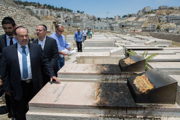 אזולאי: "לא ניכנע לטרור במתחם הר הזיתים"