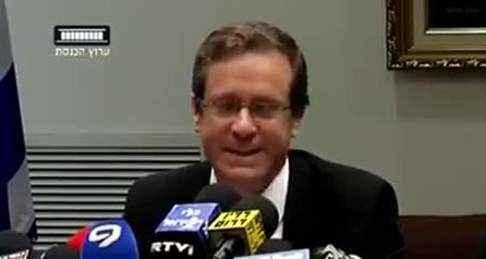 צייצנים או צייתנים? צפו בטעות המביכה של הרצוג