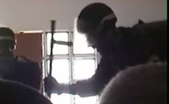 השוטר האלים מעמונה נידון לעבודות שירות בלבד