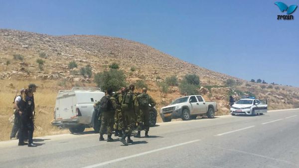 תושב בנימין ירה באוויר לעבר מחבל שיידה אבנים