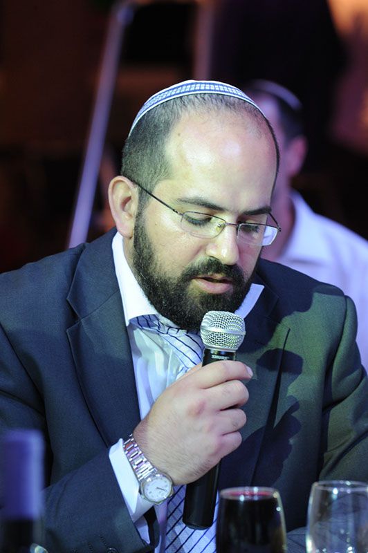 אוספי כסף לשיפוץ הכנסייה שותפים לע"ז