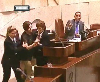 צפו: גלאון נזרקת אחרי שכינתה את שרון גל דפוק