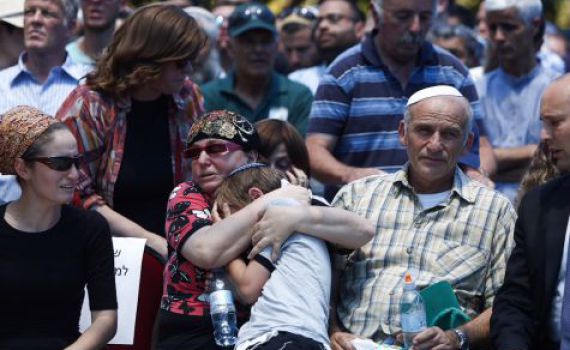 "אני לא רוצה לעמוד מול משפחת שליט"