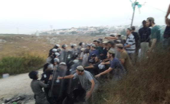 עימותים ומעצרים במהלך פינוי בתי דריינוף בבית אל