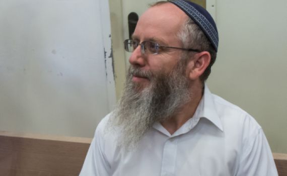 "שאלתי אותו האם מותר לו לגעת בי"