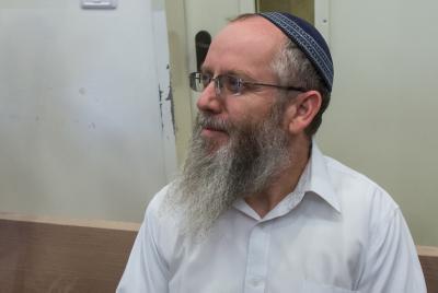 "שאלתי אותו האם מותר לו לגעת בי"