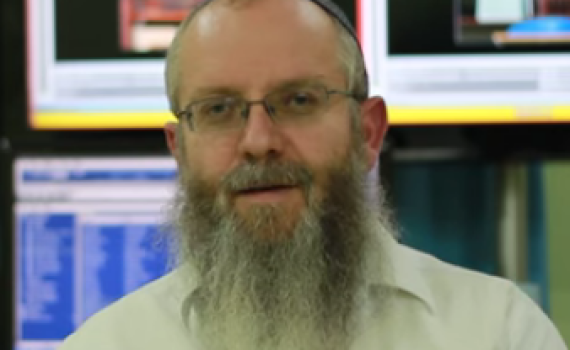 'הרב שיינברג מאיים להטיל עלינו קללות וכישופים'