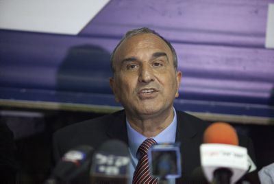 אלי כהן הודיע על פרישה; 'הבית היהודי' התפצלה