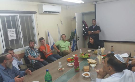 שקד על  בתי דריינוף: נגיד בבג"צ שאין טעם בהריסה