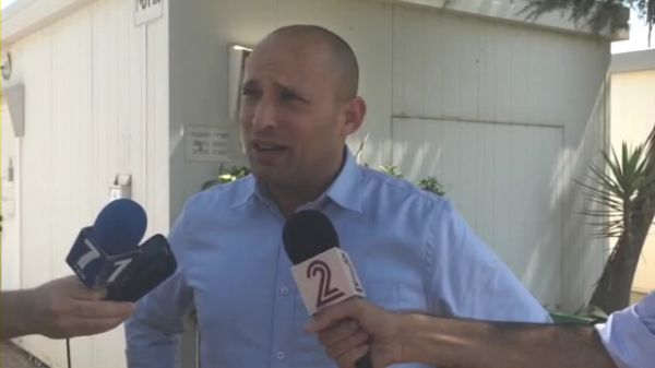 בנט נגד יעלון: "מעשה פזיז, קיצוני ומתסיס"