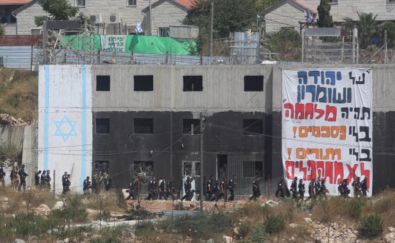 דרמה: בג"צ הורה להרוס את בתי דריינוף בבית אל