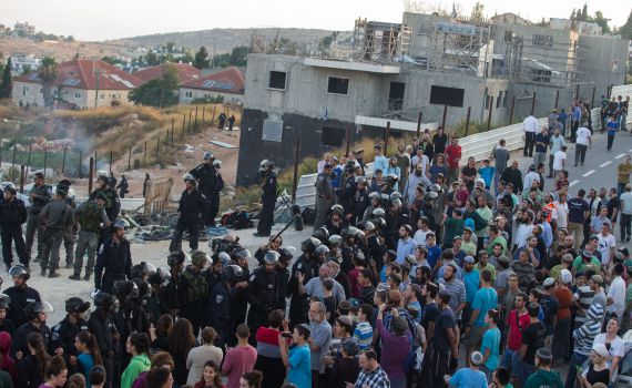 שידור חי מבתי דריינוף בבית אל ומשא-נור. צפו