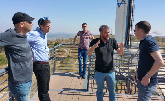 אלדד יניב שבר את החרם על ההתנחלויות