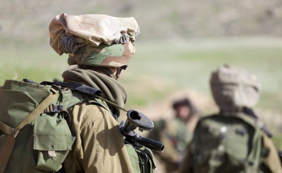 מותר לברך שהחיינו על מדים בתשעת הימים?