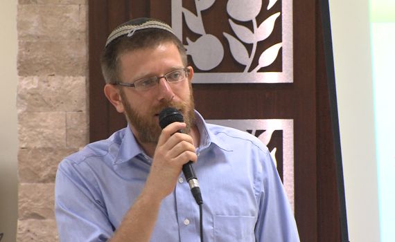 מילים: הרב קוק. לחן אליעזר שמידוב. צפו