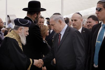 מאמצים למנוע הרס; הרב יוסף: "איסור חמור"