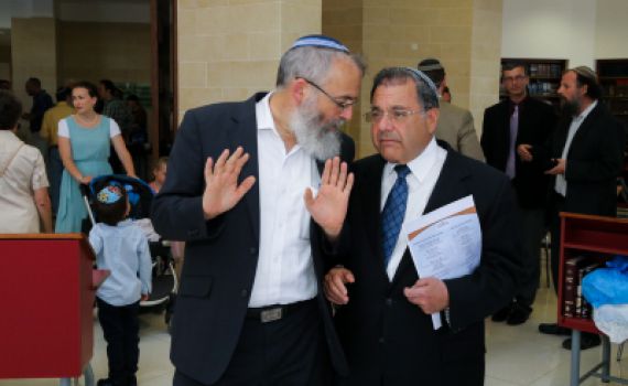 "הפרסומים לא נכונים; הכל נעשה על פי ההלכה"