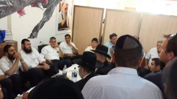 לקראת פיוס? דרעי בניחום אבלים אצל אלי ישי